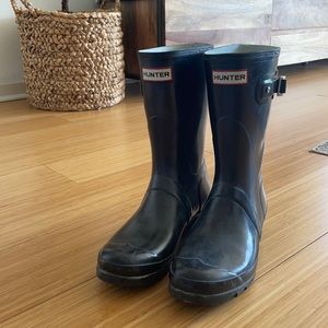 Black hunter rain boots